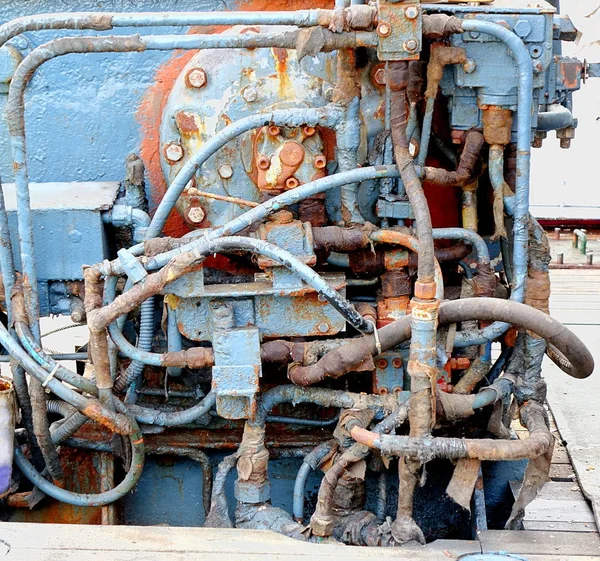Starodawny stary silnik Diesla na statku — Zdjęcie stockowe