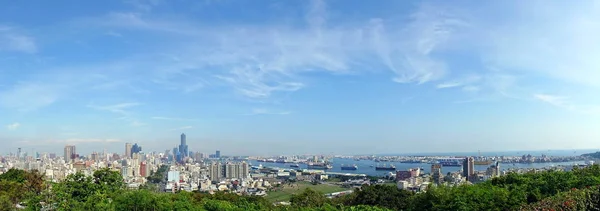 Kaohsiung şehir panoramik manzaralı — Stok fotoğraf