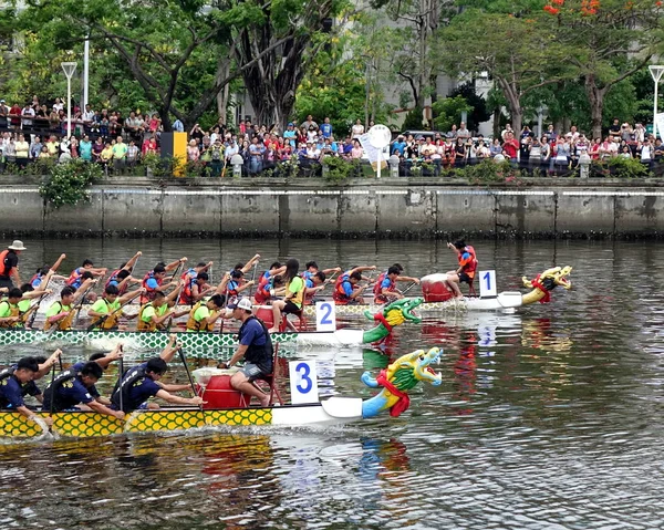 Le corse di barche drago 2017 a Taiwan — Foto Stock