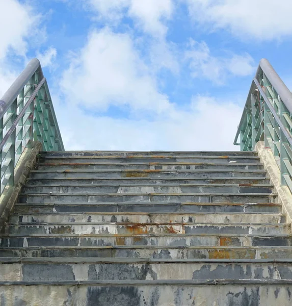 Escalier vers le ciel — Photo