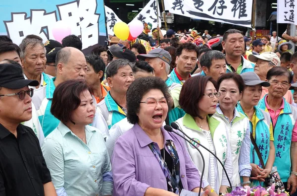 Alcalde de Kaohsiung habla en la apertura de una nueva carretera — Foto de Stock