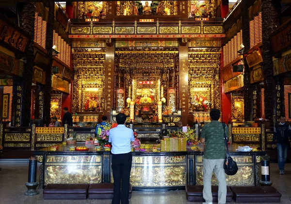 Vue intérieure du temple Fu-An — Photo