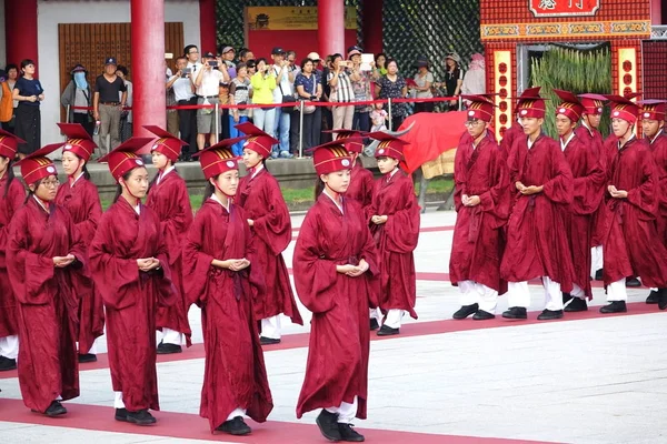 Cérémonie de Confucius au temple Kaohsiung Confucius — Photo