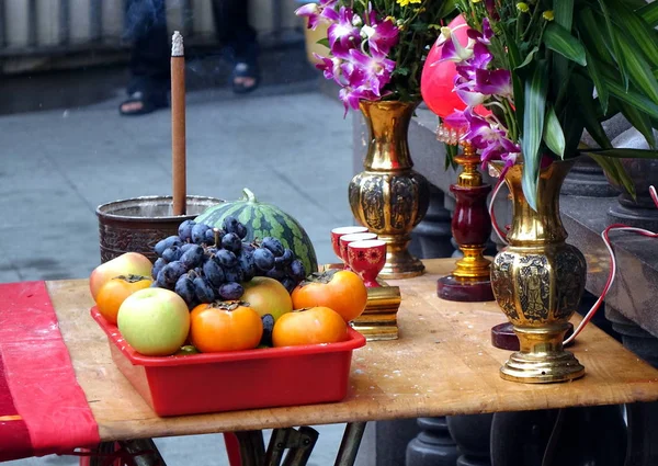 Buddhist Altar Table — Stock Photo, Image