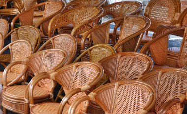 El yapımı Wicker ve Bambu Sandalyeleri