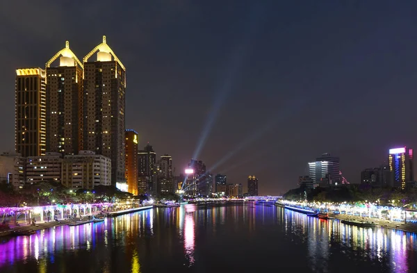 Kaohsiung Taiwan February 2020 Natteblikk Love River Den Kinesiske Lantern – stockfoto