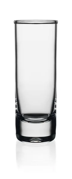 Prázdné vodka broky, samostatný — Stock fotografie
