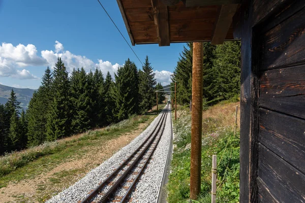 Mont Blanc Tramway vonal - Franciaország legmagasabb fogaskerekű vasútja. — Stock Fotó