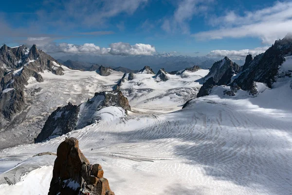 Sommets des Alpes, vue de l'Aiguille du Midi . — Photo