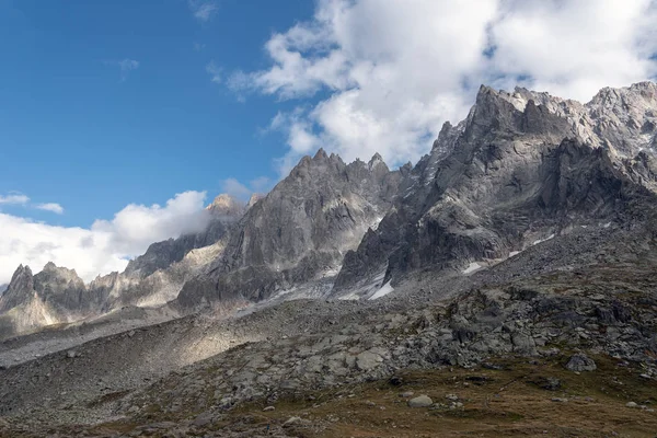 Cúpulas dos Alpes, vista de Aiguille du Midi . — Fotografia de Stock