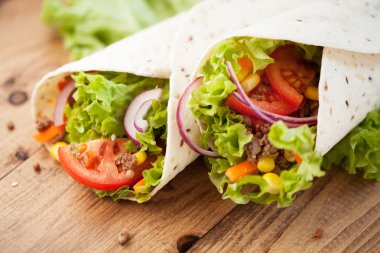 ahşap zemin üzerinde taze tamamladı