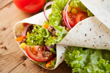 ahşap zemin üzerinde taze tamamladı