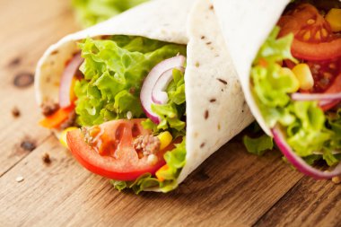 ahşap zemin üzerinde taze tamamladı