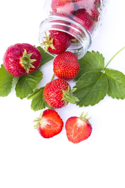 izole kırmızı çilek