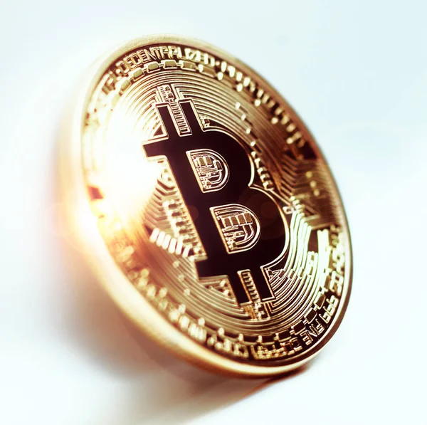 Bitcoin munt foto close-up. Crypto valuta, blockchain technologie — Stockfoto