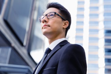 Benim iş konusunda ciddi