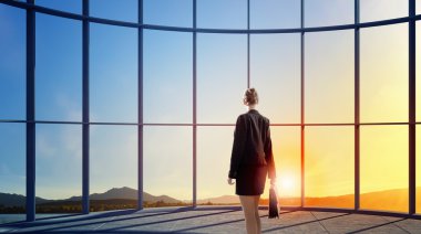 Yeni gün karşı karşıya. Karışık teknik