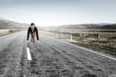 O şimdi başlatmak için belirlenir. Karışık teknik