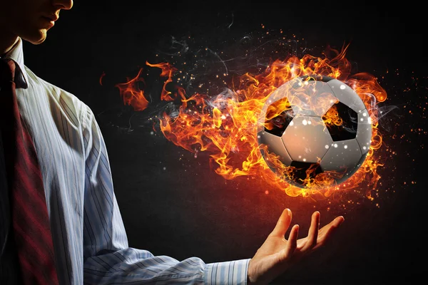 Spalanie w ogień piłkę. Techniki mieszane — Zdjęcie stockowe