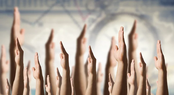 Grupo de personas con las manos levantadas. Medios mixtos —  Fotos de Stock