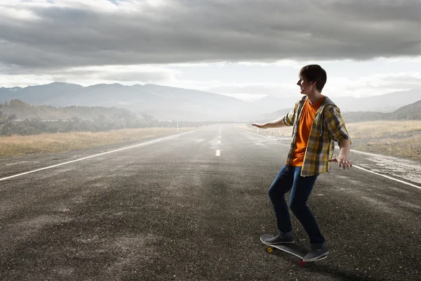 Jongen rit skateboard. Mixed media — Stockfoto