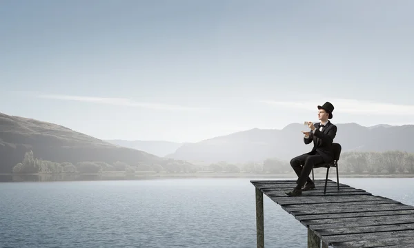 Eine Minute Kaffeepause einlegen. Gemischte Medien — Stockfoto