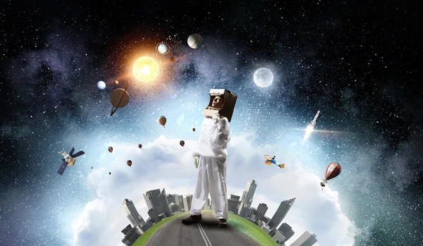 She dreams to explore space . Mixed media — Stock Photo, Image