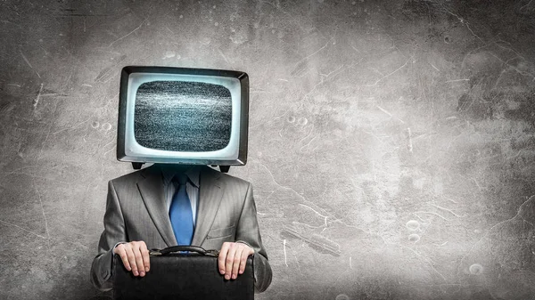 Man met Tv in plaats van het hoofd. Mixed media — Stockfoto
