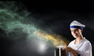 Aşçı olarak büyücü o. Karışık teknik