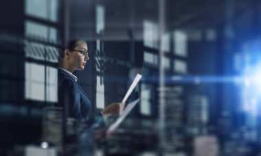 Modern ofis iş adamı. Karma ortam. Karışık teknik