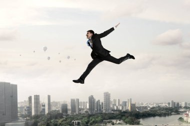 Hayat onun etkin durumunda. Karışık teknik