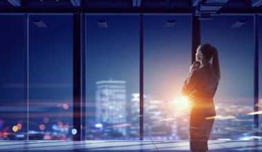 Geç geceye kadar çalışma. Karışık teknik