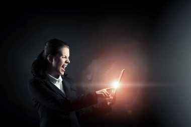 Yenilikçi teknolojiler içinde senin aygıt. Karışık teknik