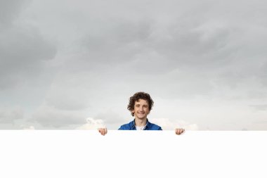 Öğrenci adam gösteren bayrak. Karışık teknik