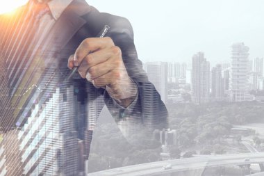 Onun ticari büyüme ve ilerleme. Karışık teknik