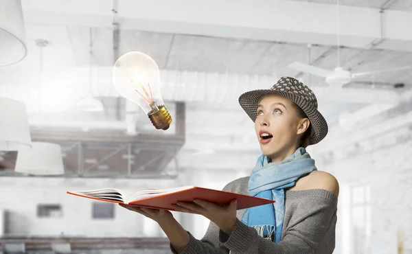 Pretty student studying science . Mixed media — Stock Photo, Image