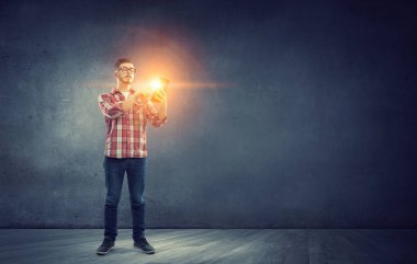 Aygıtınız için yenilikçi teknolojiler. Karışık teknik