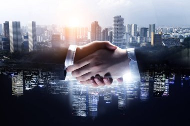 Ortaklar el sallıyor. Karışık teknik