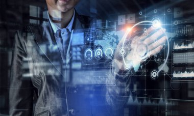 Sanal teknolojileri kullanılıyor. Karışık teknik