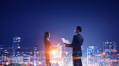 Geç geceye kadar çalışma. Karışık teknik