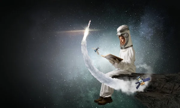 Drömmer för att utforska rymden. Mixed media — Stockfoto