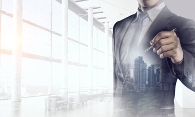 Onun ticari büyüme ve ilerleme. Karışık teknik