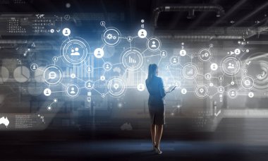 Başarın için yüksek teknolojiler. Karışık ortam