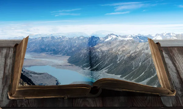 Libro con fotos de la naturaleza. Medios mixtos — Foto de Stock