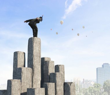 Üstten dalış iş adamı. Karışık teknik