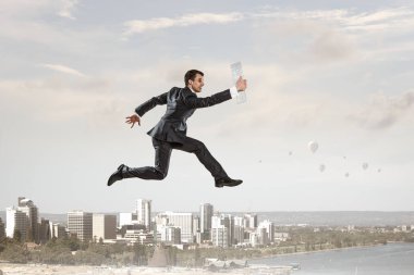 Hayat onun etkin durumunda. Karışık teknik