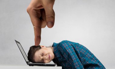 Sınavlar için hazırlanıyor. Karışık teknik