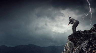 Üstten dalış iş adamı. Karışık teknik