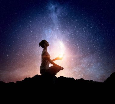 Yoga fiziksel ve ruhsal tedavi olarak. Karışık teknik