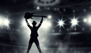 Onun yaşam tarzı müziktir. Karışık teknik